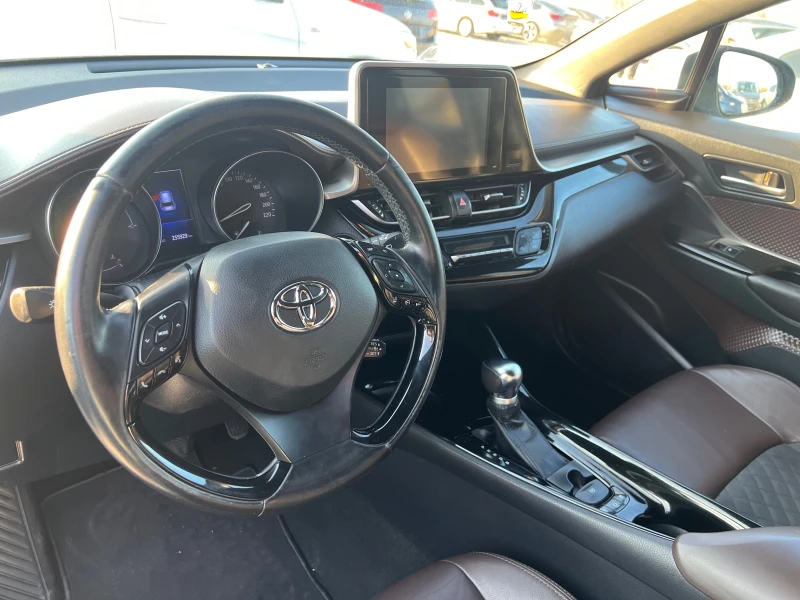 Toyota C-HR 1.8 HYBRID, снимка 8 - Автомобили и джипове - 49025811