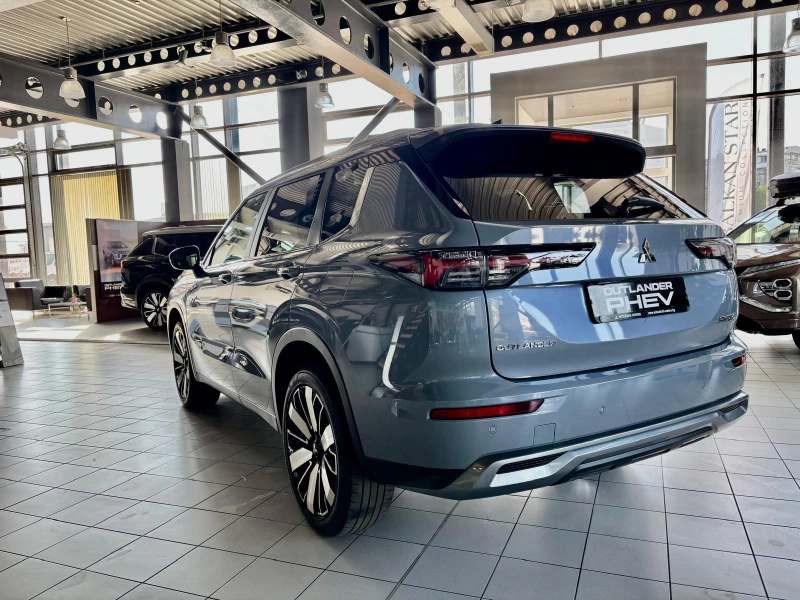 Mitsubishi Outlander INTENSE PHEV, снимка 4 - Автомобили и джипове - 51349542