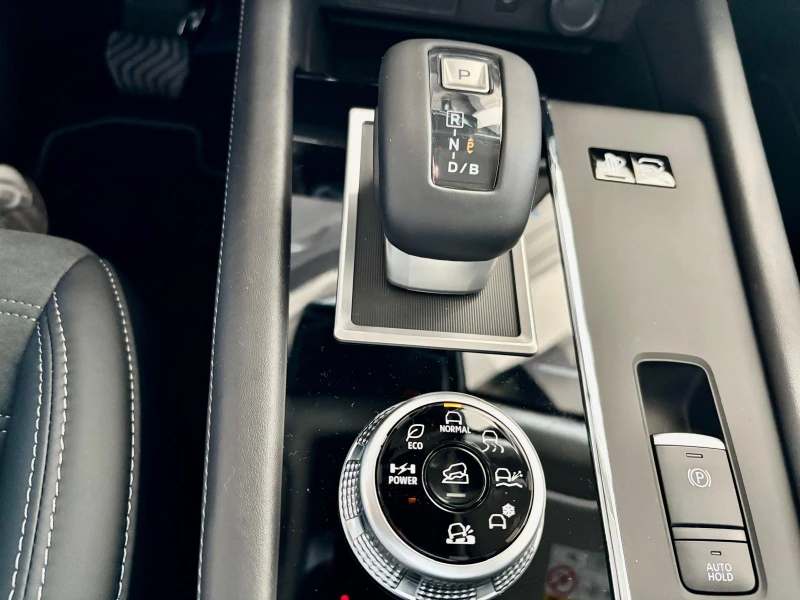 Mitsubishi Outlander INTENSE PHEV, снимка 10 - Автомобили и джипове - 51349542