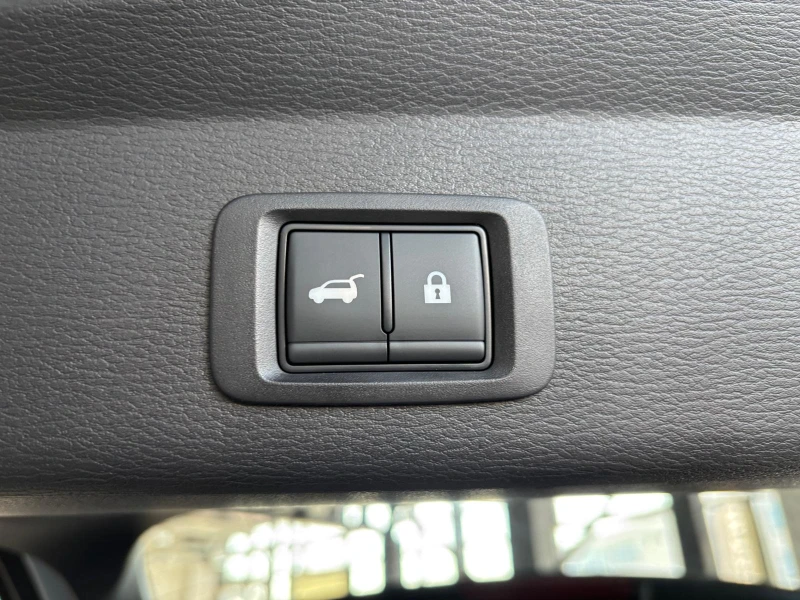 Mitsubishi Outlander INTENSE PHEV, снимка 14 - Автомобили и джипове - 51349542