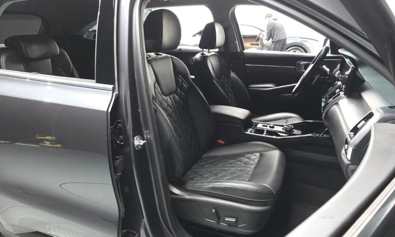 Kia Sorento Gasoline 2.5T 2WD Noblesse, снимка 10 - Автомобили и джипове - 52108881