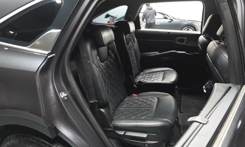 Kia Sorento Gasoline 2.5T 2WD Noblesse, снимка 11 - Автомобили и джипове - 52108881