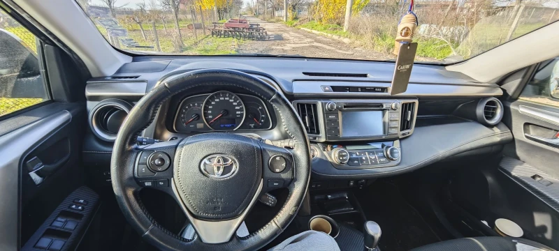 Toyota Rav4 2.2 dcat, снимка 7 - Автомобили и джипове - 52637697