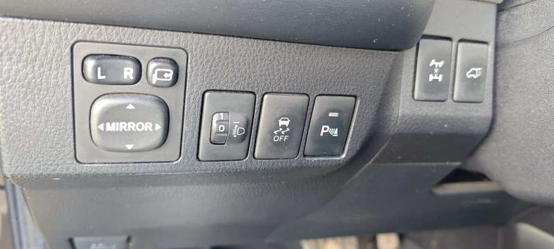 Toyota Rav4 2.2 dcat, снимка 12 - Автомобили и джипове - 52637697