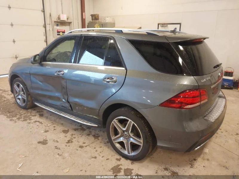 Mercedes-Benz ML 350 / 360 / PANO / AMBIENT / CARFAX, снимка 3 - Автомобили и джипове - 53261831