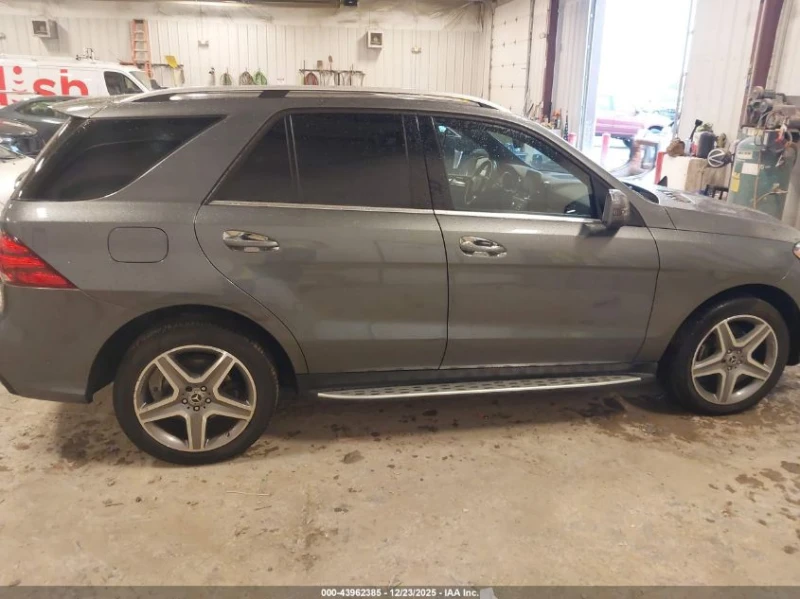 Mercedes-Benz ML 350 / 360 / PANO / AMBIENT / CARFAX, снимка 6 - Автомобили и джипове - 53261831