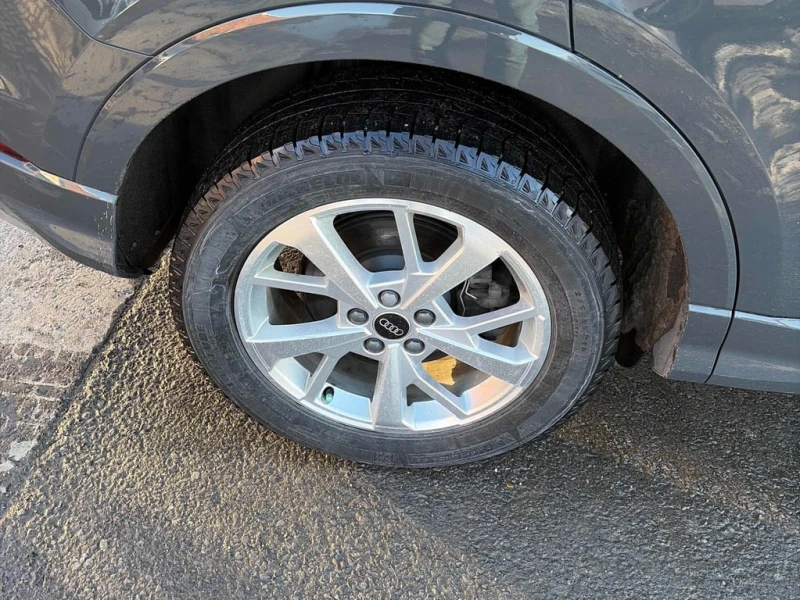 Audi Q3 * 45 TFSI quattro * 2 Ключа * Шибидах * Погреви * , снимка 7 - Автомобили и джипове - 53460518