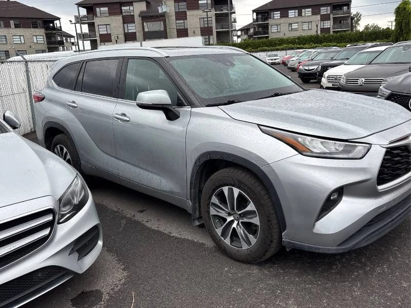 Toyota Highlander * XLE * AWD * CARFAX * ОПЦИЯ ЗА ФИНАНСИРАНЕ, снимка 4 - Автомобили и джипове - 55989499