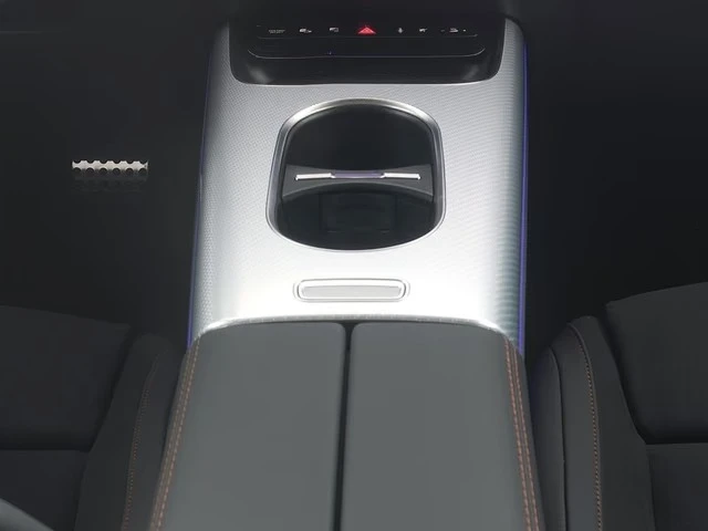 Mercedes-Benz GLB 350 EQ AMG 4MATIC NIGHT-PAKET PANORAMA SUPERSCREEN, снимка 9 - Автомобили и джипове - 56201545