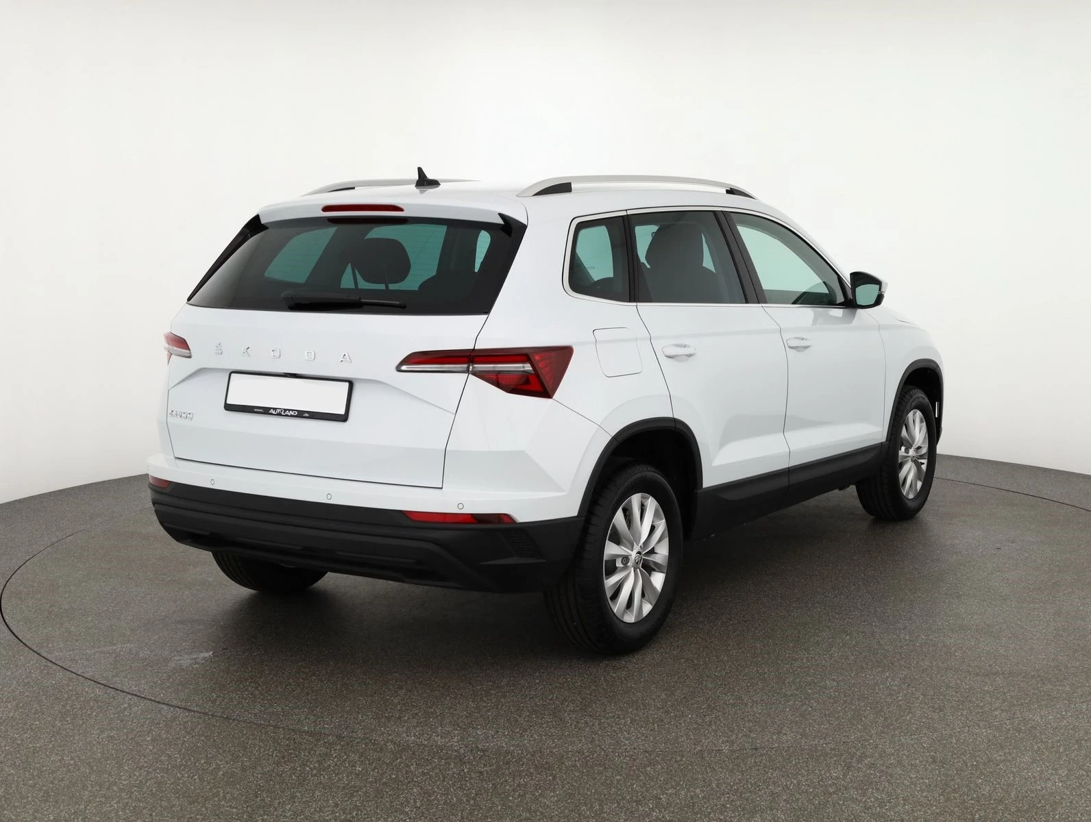 Skoda Karoq 1.5 DSG LED SmartLink - изображение 4