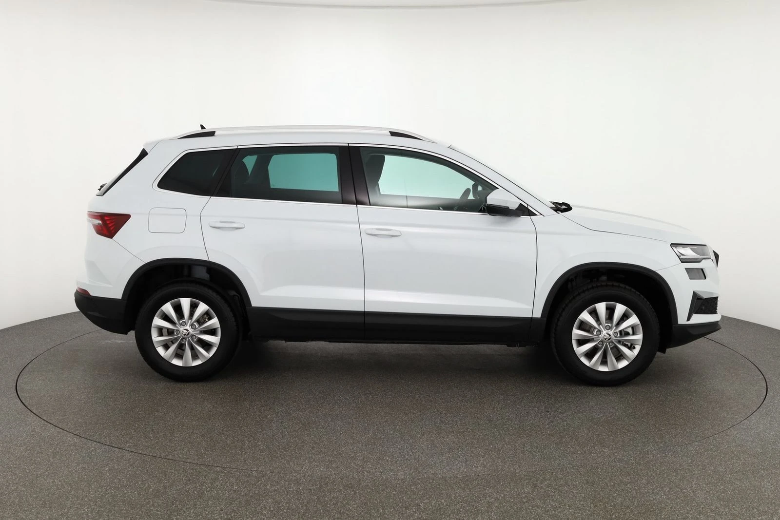 Skoda Karoq 1.5 DSG LED SmartLink - изображение 3