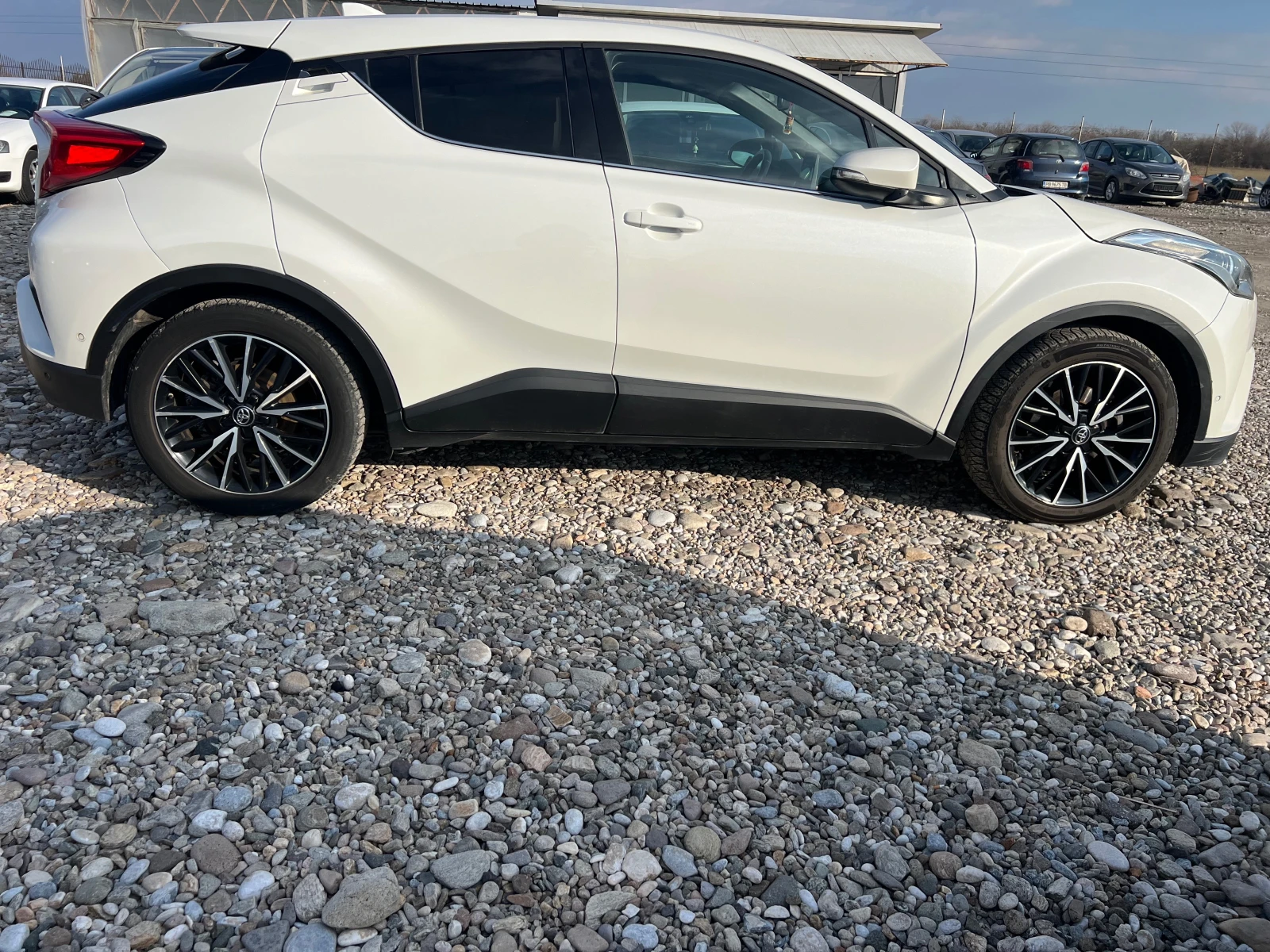 Toyota C-HR 1.8 HYBRID - изображение 4