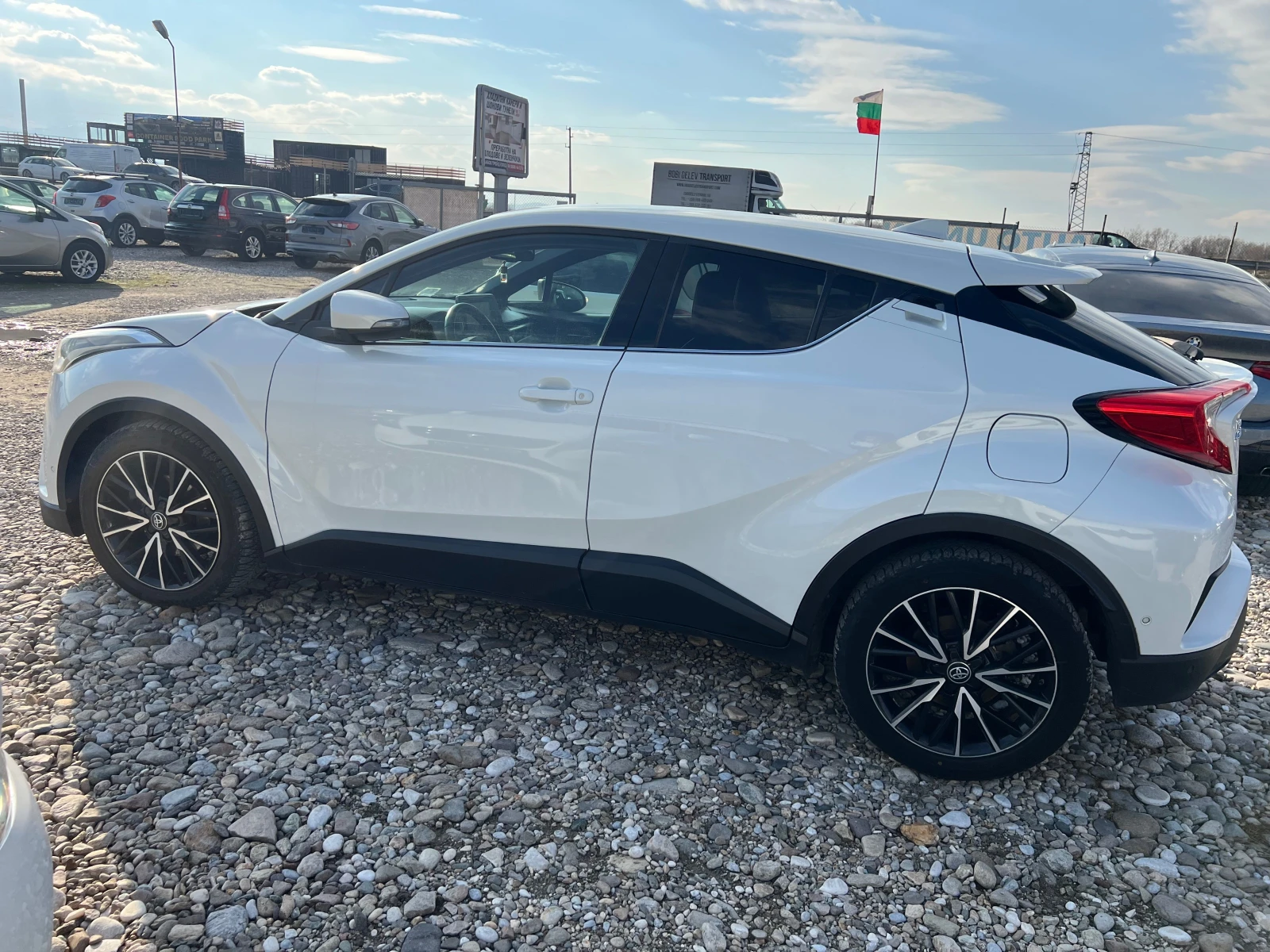 Toyota C-HR 1.8 HYBRID - изображение 8