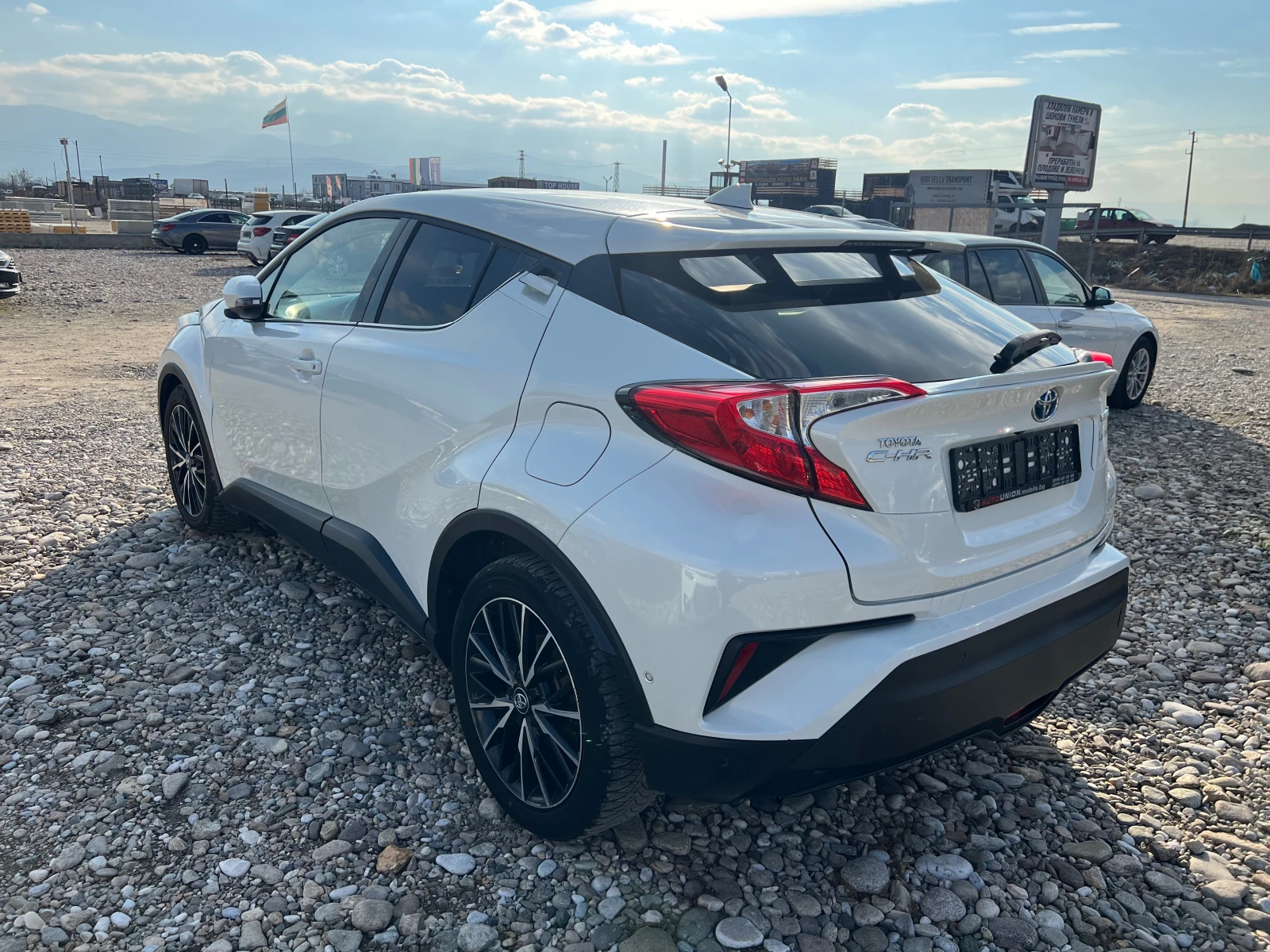 Toyota C-HR 1.8 HYBRID - изображение 7