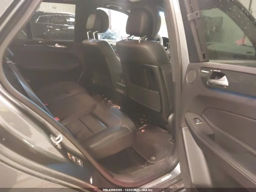 Mercedes-Benz ML 350 / 360 / PANO / AMBIENT / CARFAX - изображение 8