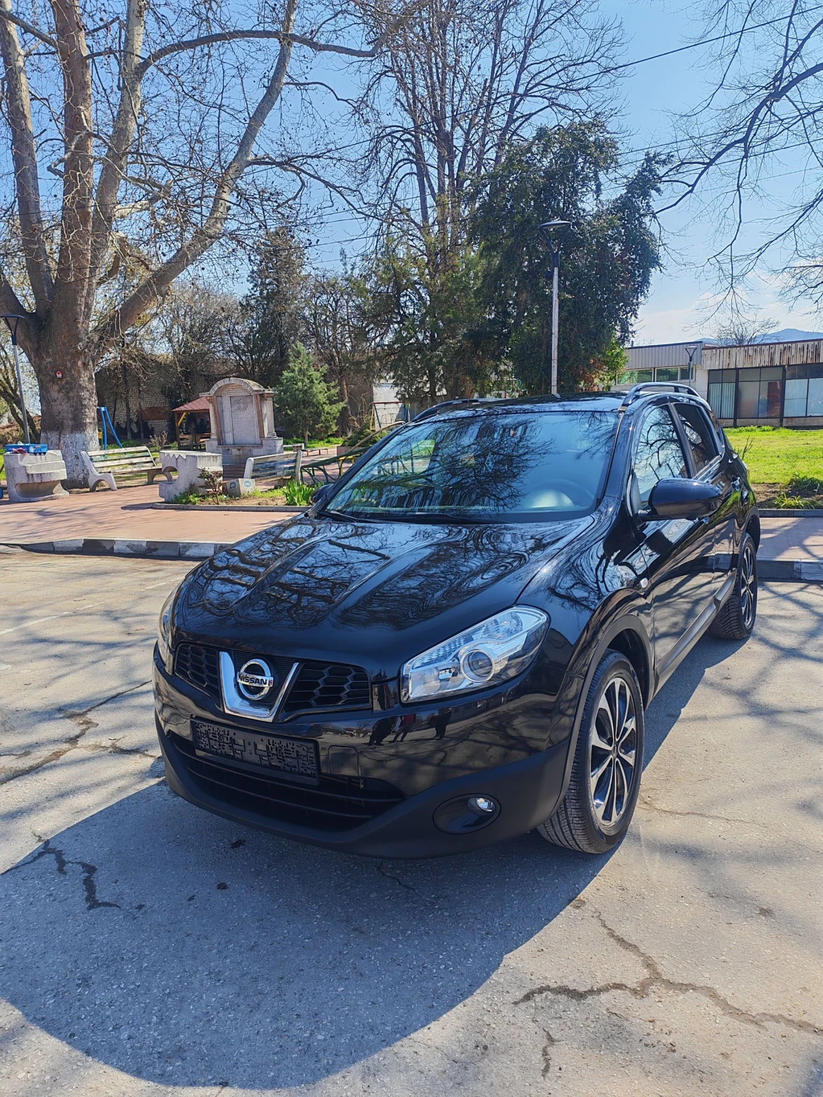 Nissan Qashqai 1.6 DCI* 131HP* 360 Cameri* Navi* Panorama* 