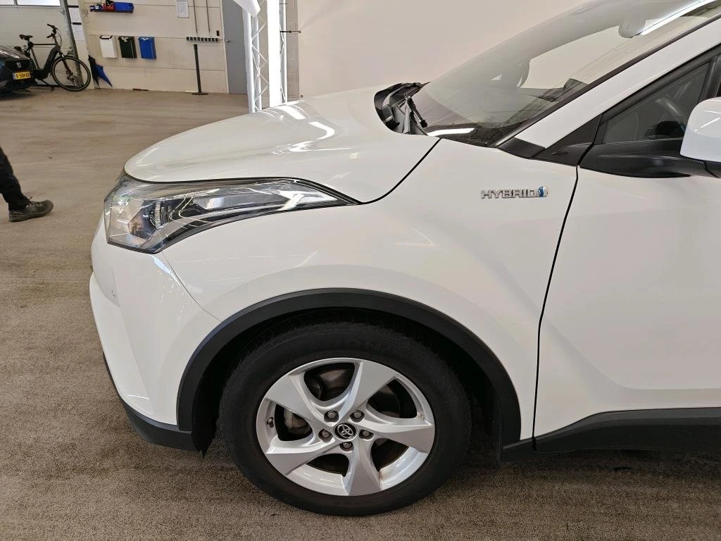 Toyota C-HR 1.8 Active, снимка 5 - Автомобили и джипове - 53985701