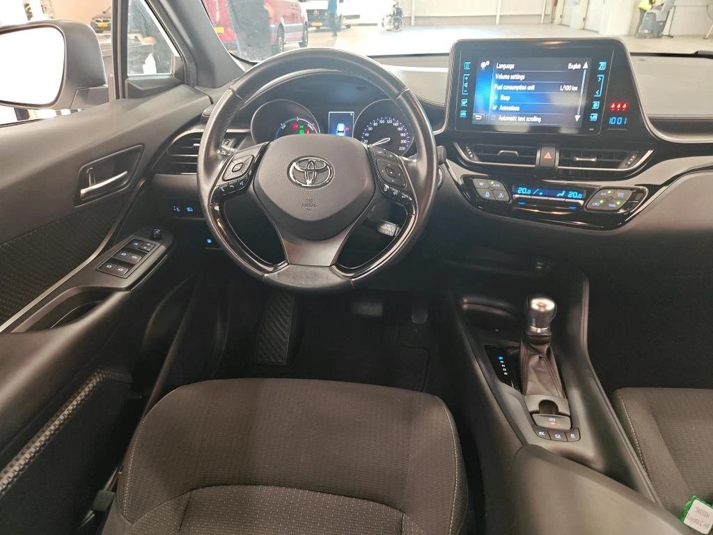 Toyota C-HR 1.8 Active, снимка 10 - Автомобили и джипове - 53985701