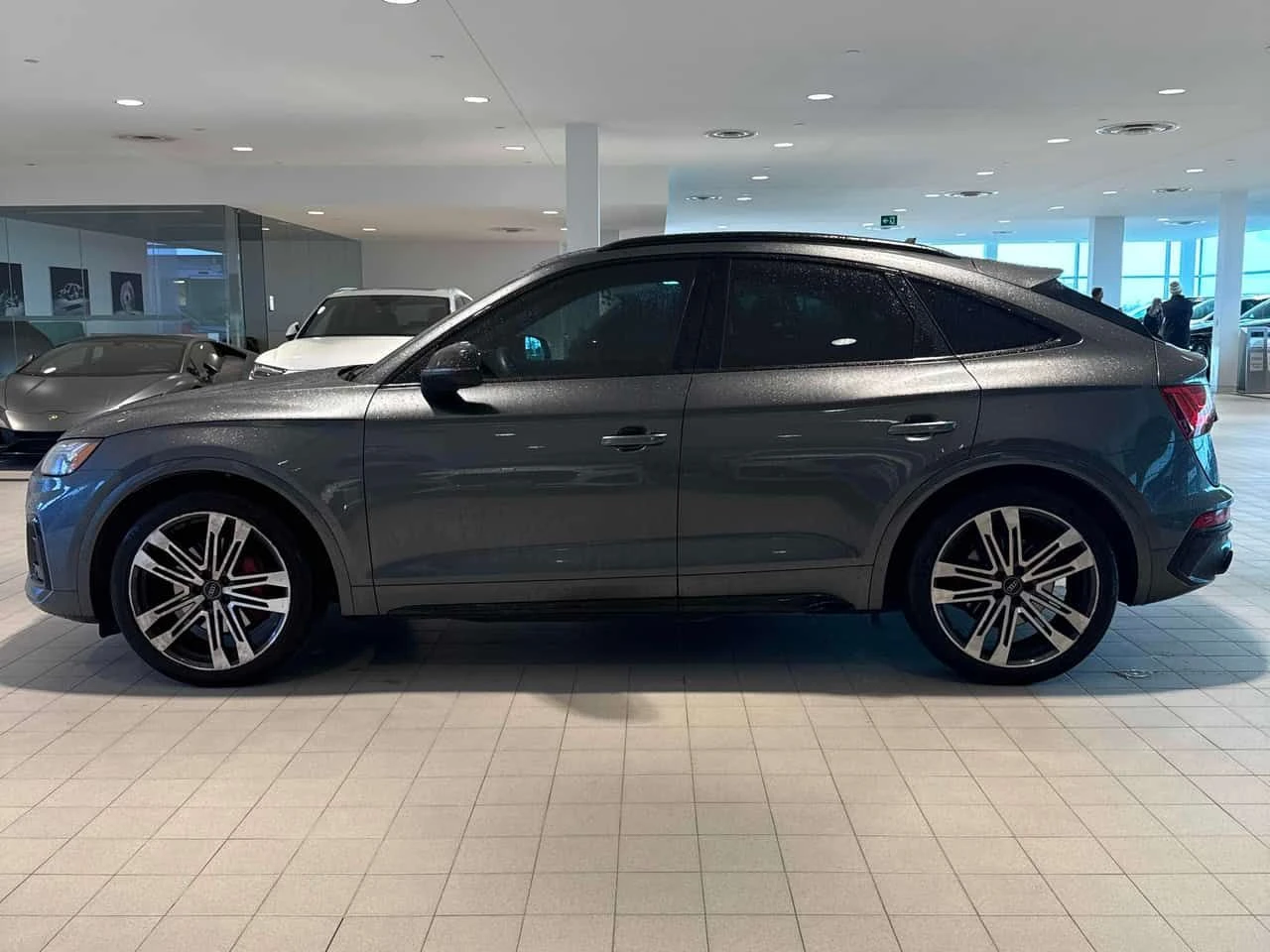 Audi SQ5 Technik  CARFAX, снимка 2 - Автомобили и джипове - 54007074