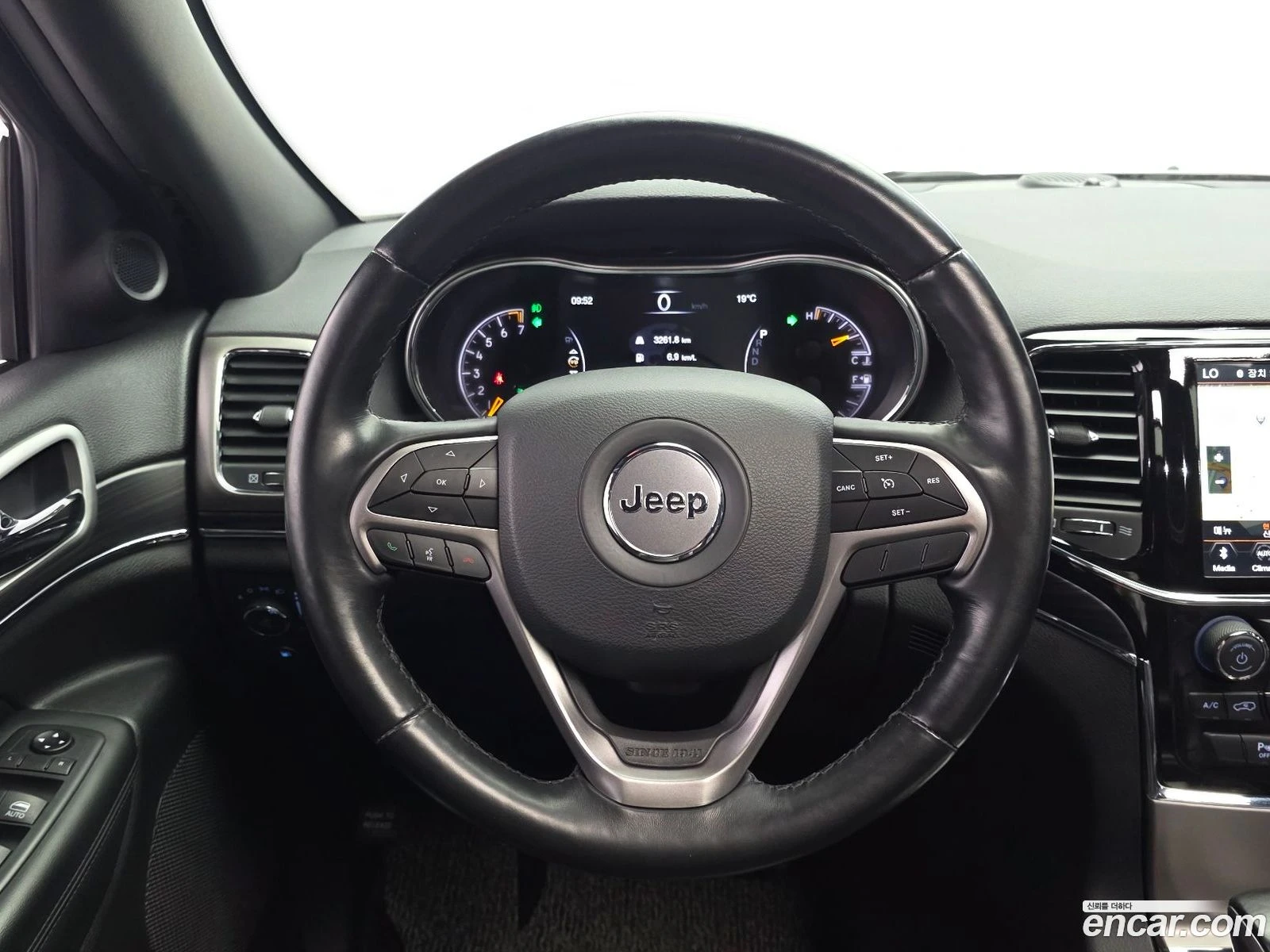 Jeep Cherokee 3.6 Limited* КРАЙНА ЦЕНА ДО BG, снимка 13 - Автомобили и джипове - 56589775