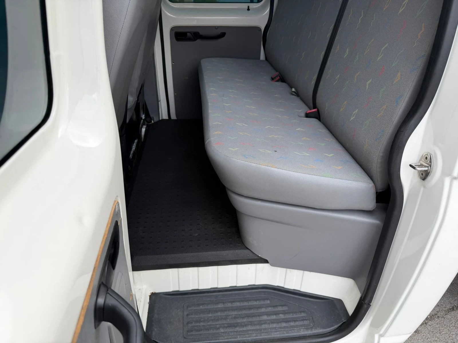 VW T5 1.9TDI 6-МЕСТЕН ЛИЗИНГ!!!, снимка 14 - Бусове и автобуси - 54782220