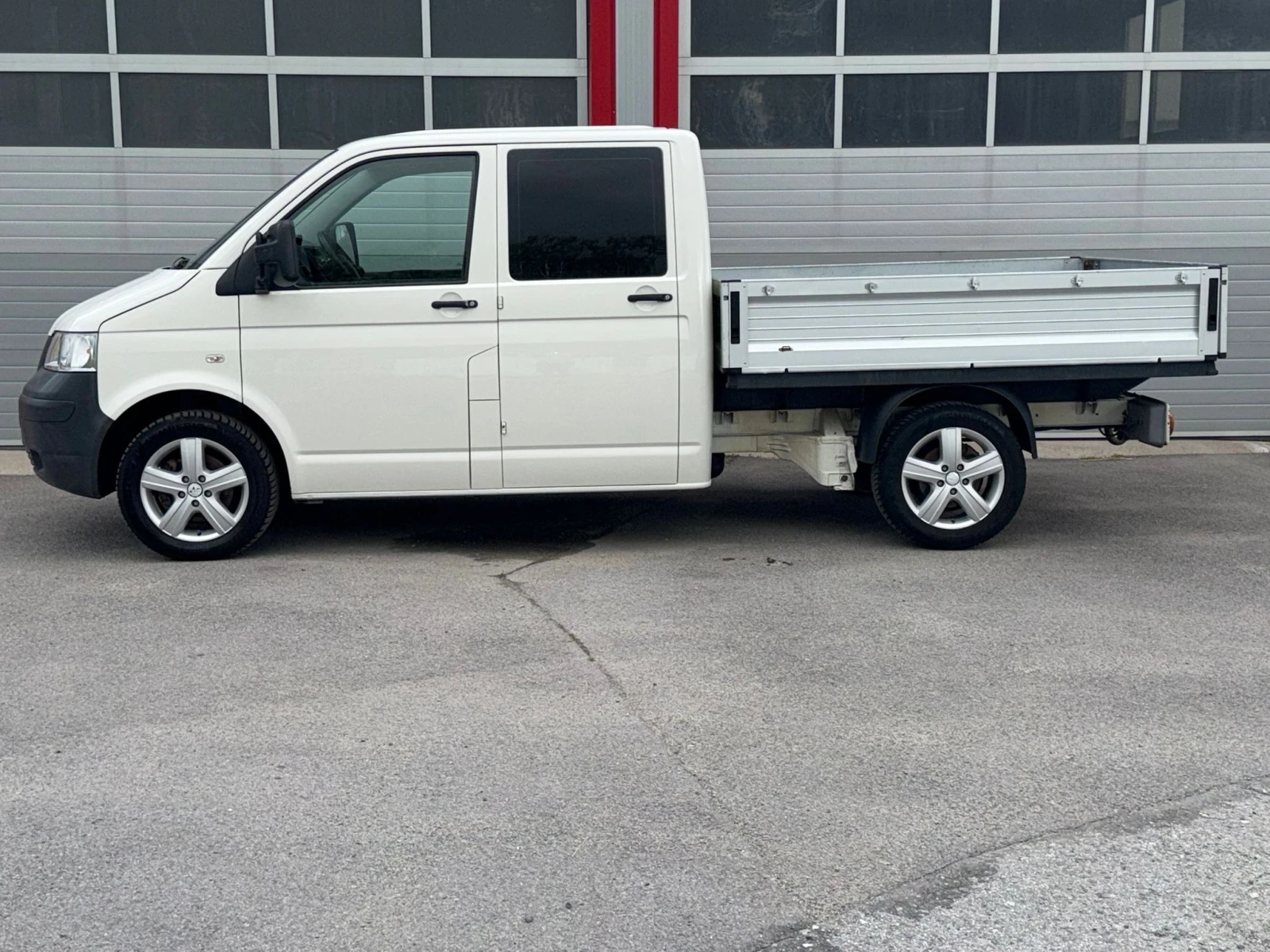VW T5 1.9TDI 6-МЕСТЕН ЛИЗИНГ!!!, снимка 5 - Бусове и автобуси - 54782220
