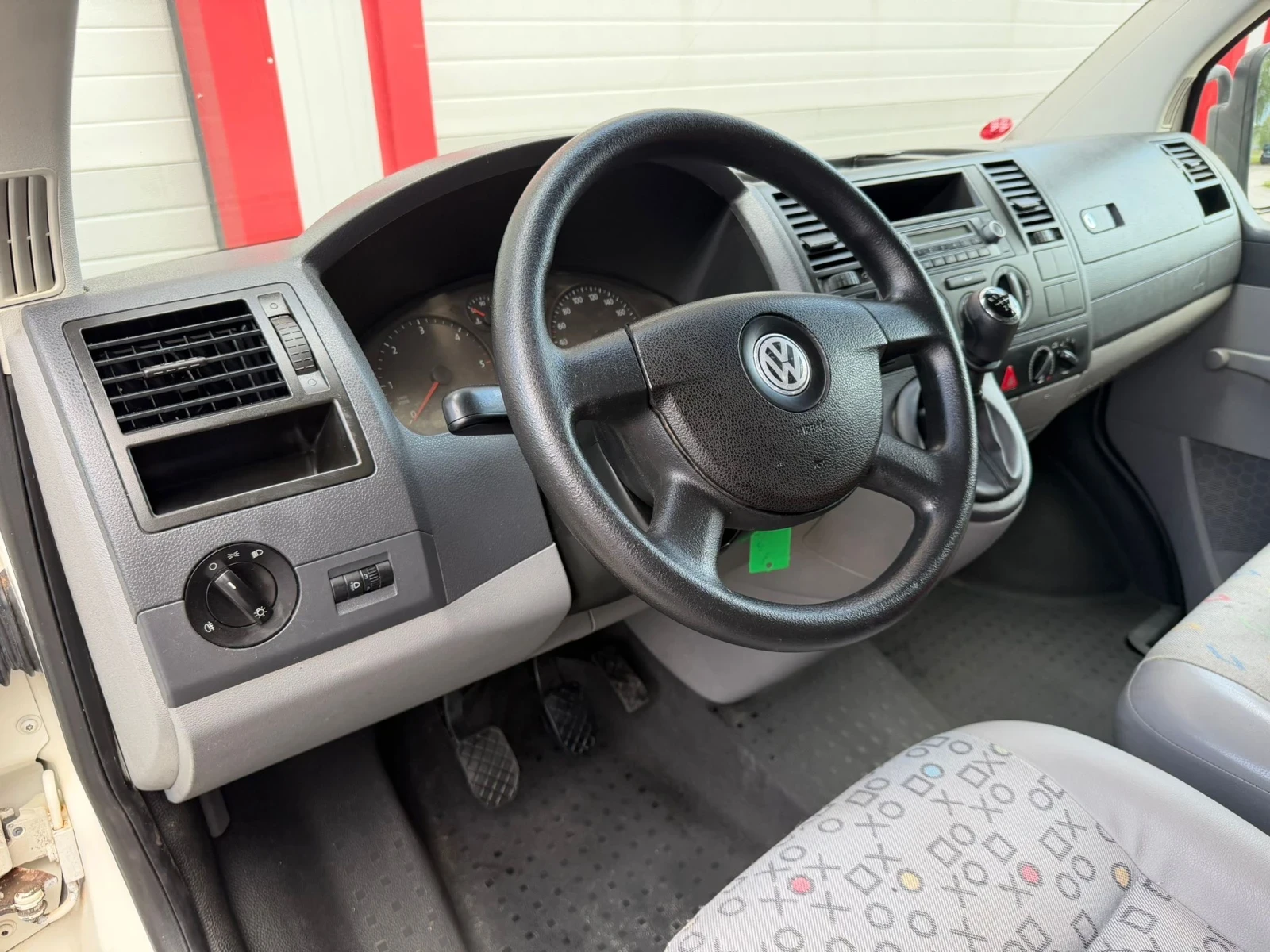 VW T5 1.9TDI 6-МЕСТЕН ЛИЗИНГ!!!, снимка 11 - Бусове и автобуси - 54782220