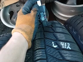 Гуми Зимни 265/70R16, снимка 4