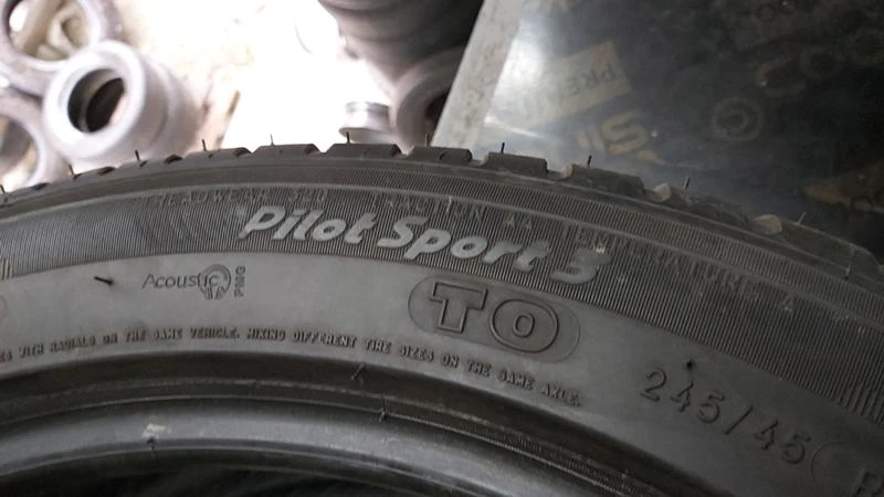 Гуми Летни 275/40R19, снимка 9 - Гуми и джанти - 28772327