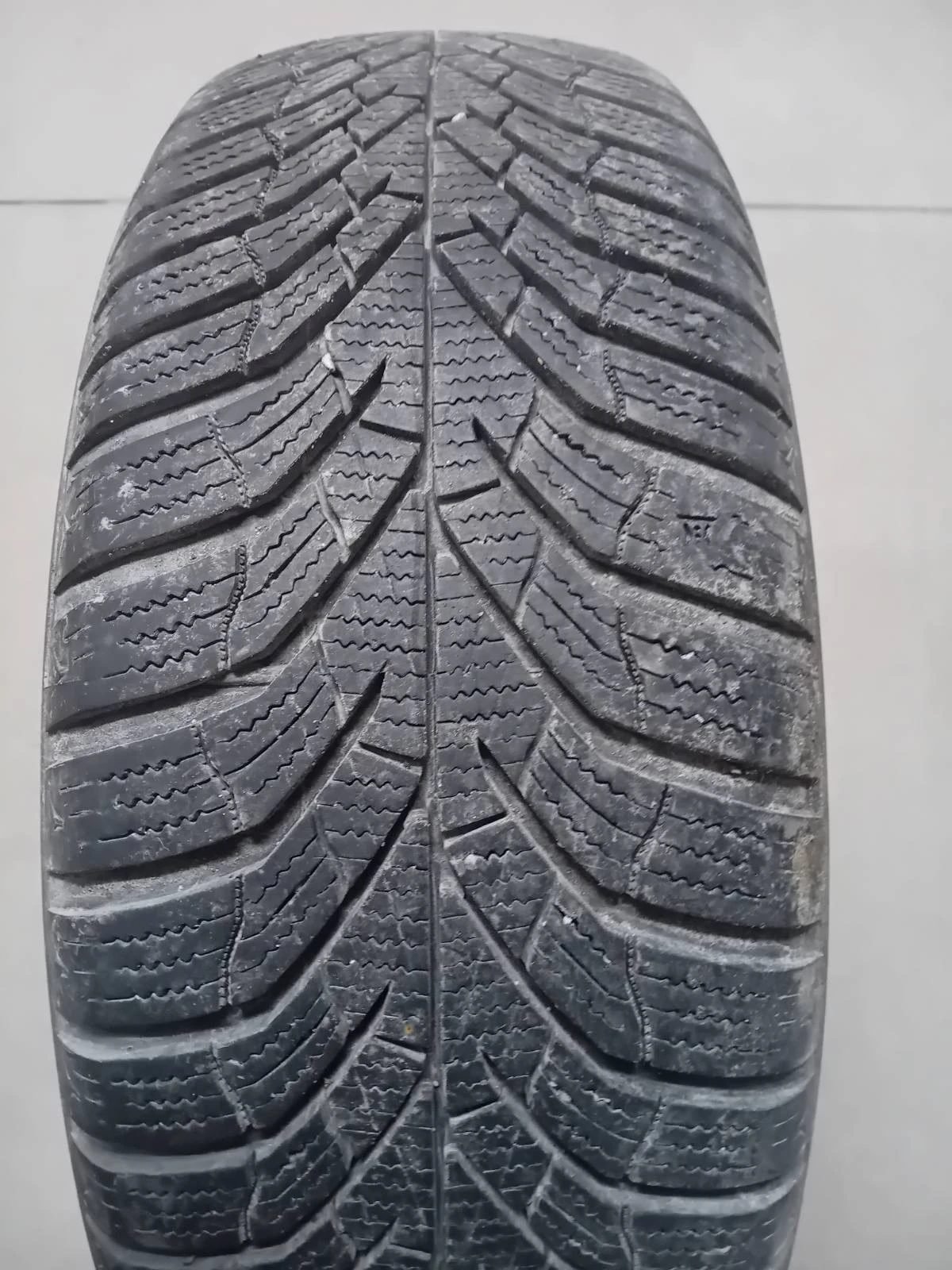Гуми Зимни 185/60R15