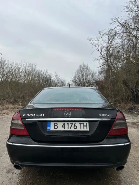 Mercedes-Benz E 320, снимка 2