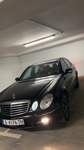 Mercedes-Benz E 320, снимка 1