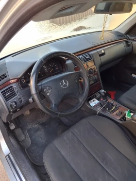Mercedes-Benz E 220 - 2300 € / 4498.41 лв. - 26383126 4