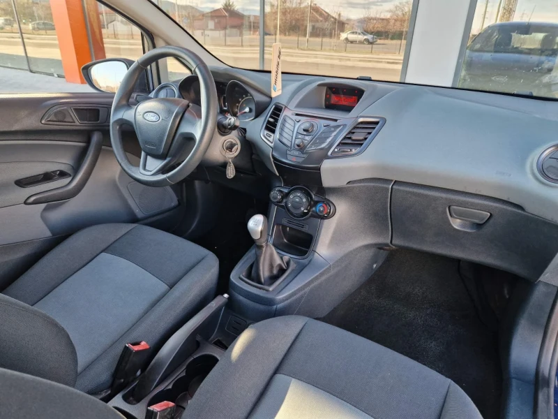 Ford Fiesta 1.4. Няма климатик , снимка 13 - Автомобили и джипове - 36682023