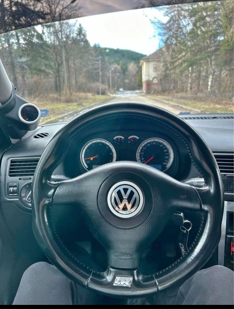 VW Golf, снимка 4 - Автомобили и джипове - 45495702