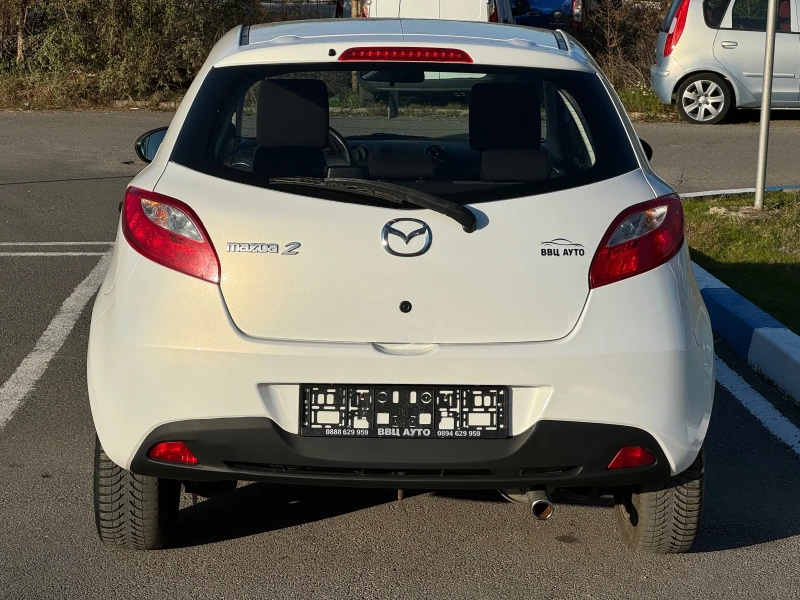 Mazda 2 1.3Бензин, снимка 6 - Автомобили и джипове - 47676512