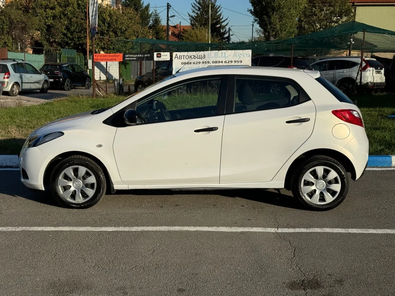 Mazda 2 1.3Бензин, снимка 8 - Автомобили и джипове - 47676512