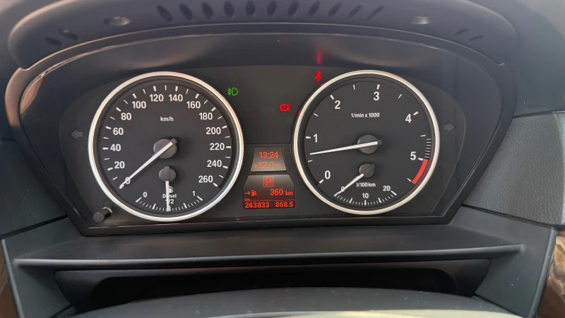 BMW 530 Xdrive, снимка 11 - Автомобили и джипове - 53179528