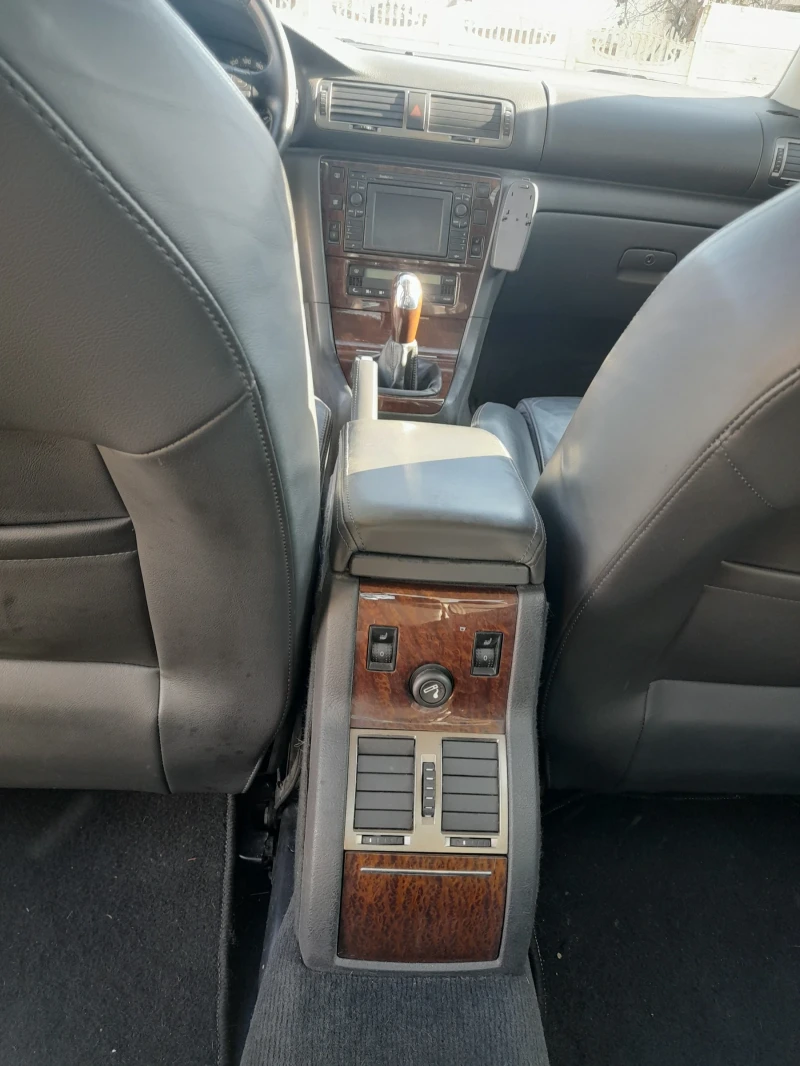 Skoda Superb 2.0TDI, снимка 11 - Автомобили и джипове - 52867849