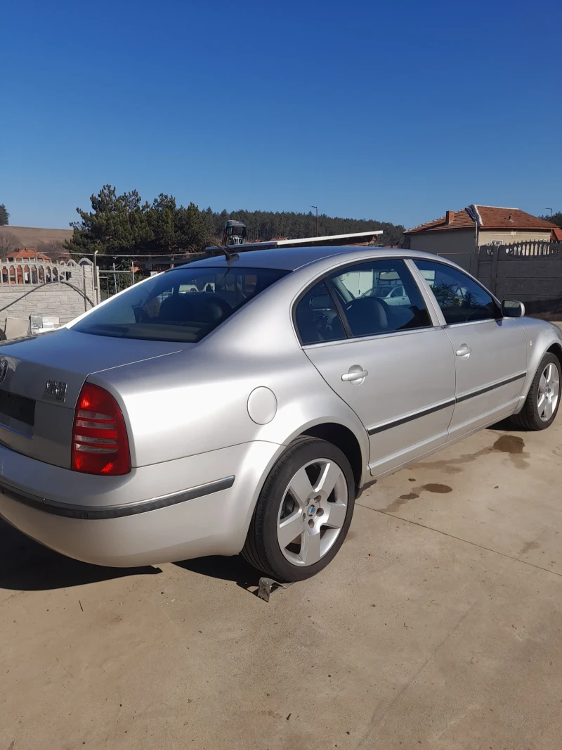Skoda Superb 2.0TDI, снимка 2 - Автомобили и джипове - 52867849
