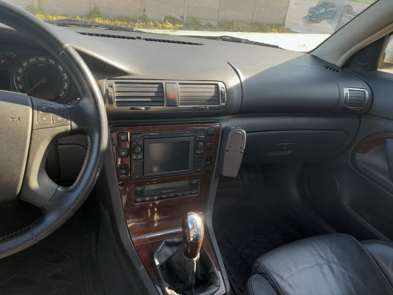 Skoda Superb 2.0TDI, снимка 12 - Автомобили и джипове - 52867849