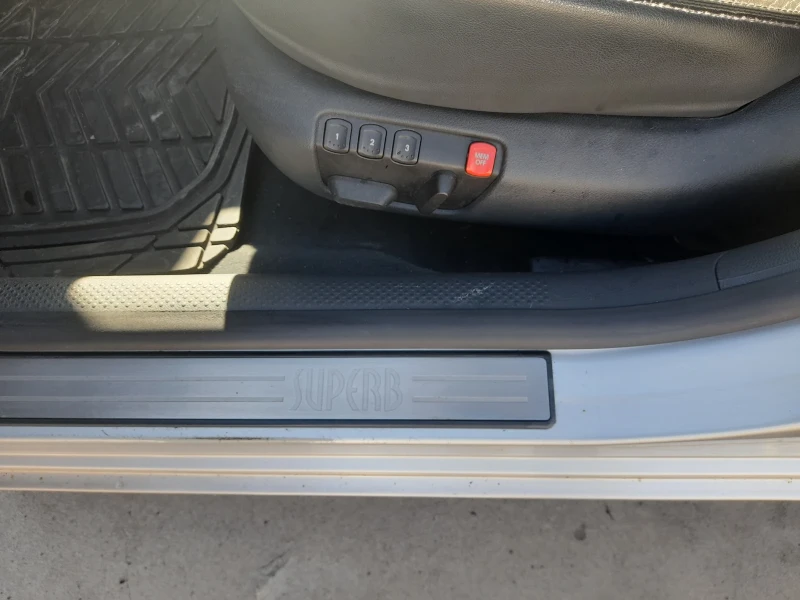 Skoda Superb 2.0TDI, снимка 5 - Автомобили и джипове - 52867849