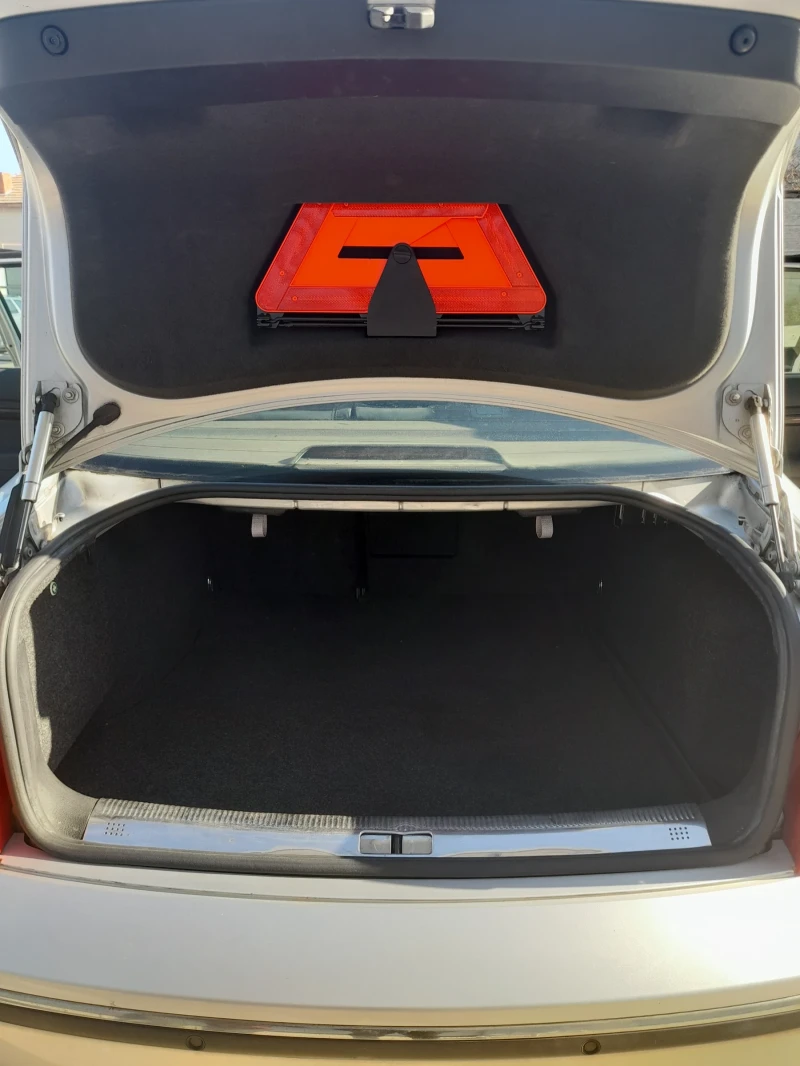 Skoda Superb 2.0TDI, снимка 13 - Автомобили и джипове - 52867849