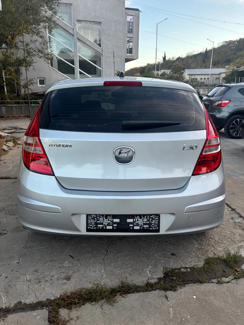 Hyundai I30 1.4 16V, снимка 5 - Автомобили и джипове - 52587027