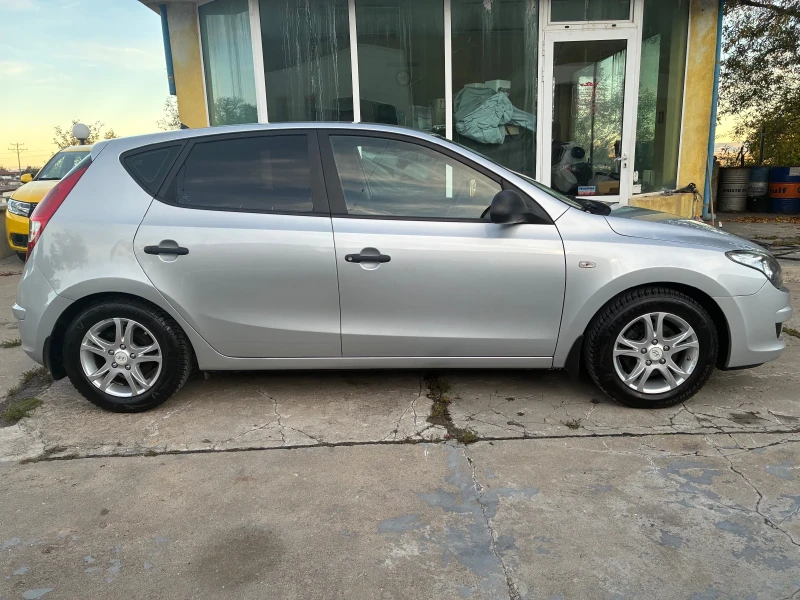 Hyundai I30 1.4 16V, снимка 4 - Автомобили и джипове - 52587027