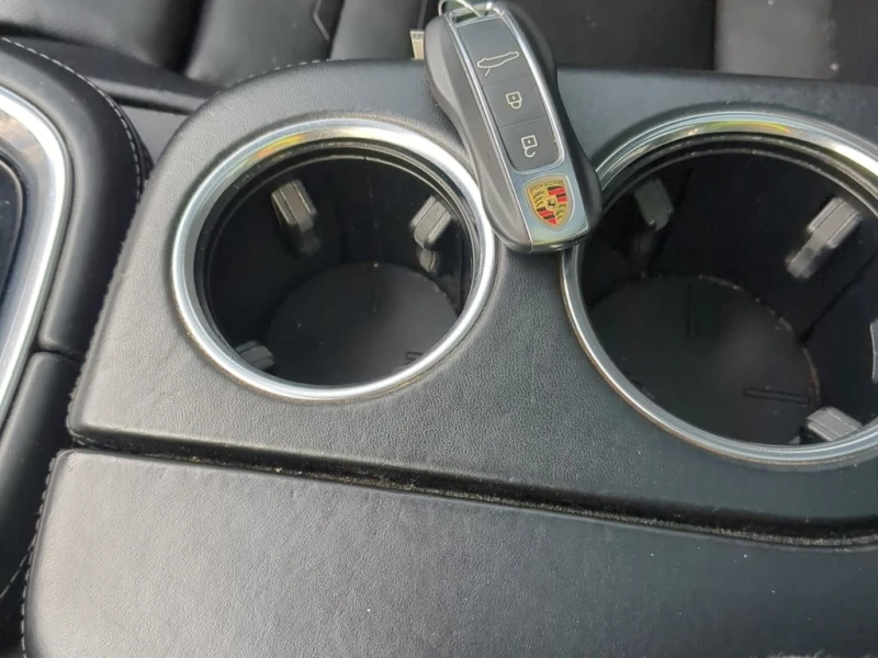 Porsche Panamera * 4 E HYBRID * CARFAX * БЕЗ ПЪРВОНАЧАЛНА ВНОСКА, снимка 8 - Автомобили и джипове - 52807120