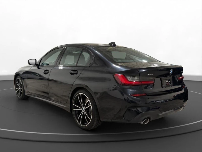 BMW 330 * 330i xDrive | M SPORT * CARFAX * БЕЗ ПЪРВОНАЧАЛН, снимка 6 - Автомобили и джипове - 52959872