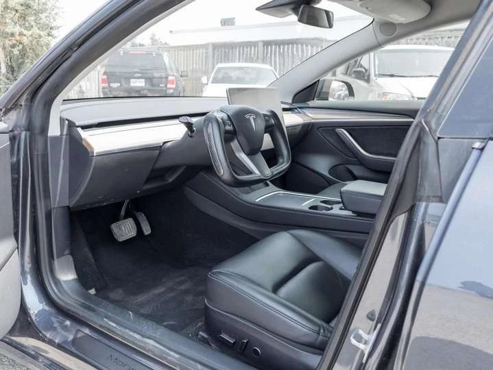 Tesla Model 3 NAVIGATION/ PANORAMIC ROOF / LEATHER/ ONLY 65 KMS, снимка 10 - Автомобили и джипове - 54027988