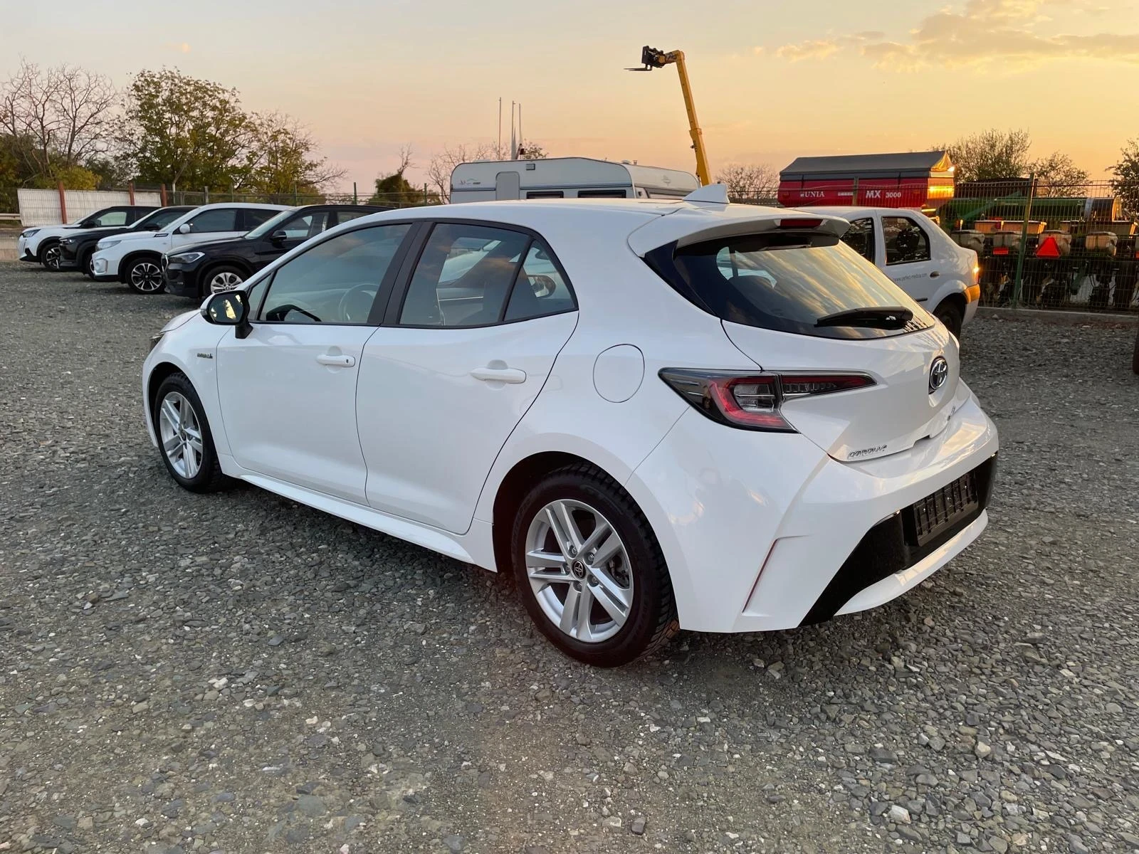 Toyota Corolla 1.8 Haibrid, 38hil.km - изображение 4