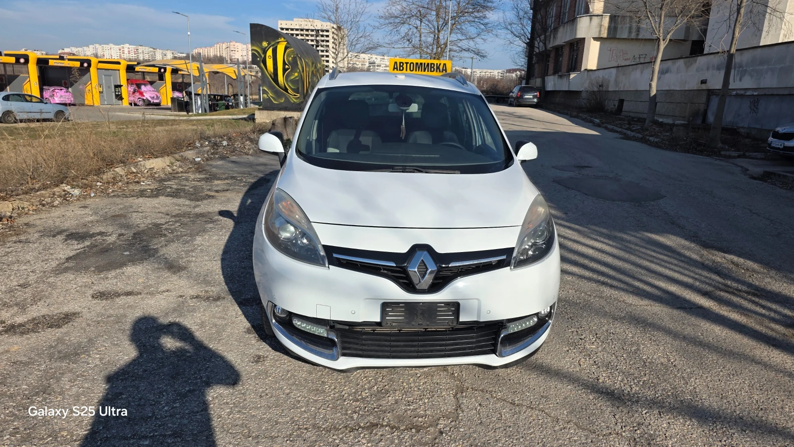 Renault Scenic 1.5dci 7m - изображение 2